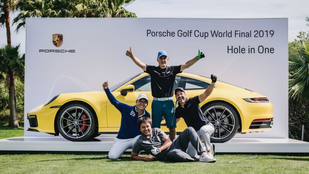 Marco Leoni und seine Mitspieler, 911 Carrera S, Porsche Golf Cup, Mallorca, 2019, Porsche AG