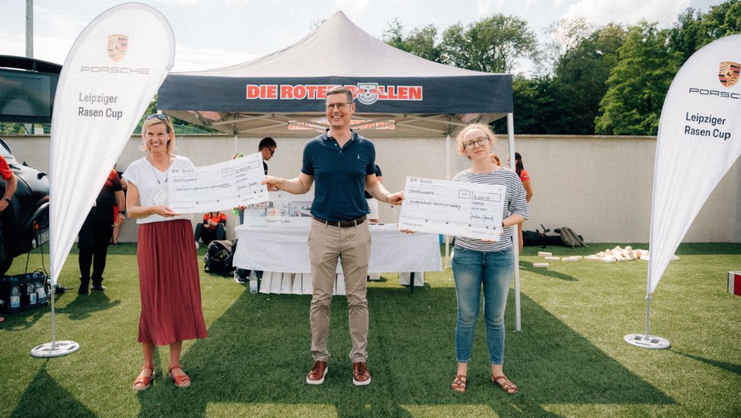 10.000 Euro Spendenerlös beim „Leipziger Rasen Cup“ 2021