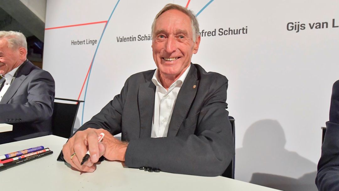 Porsche felicita a Manfred Schurti en su 80º cumpleaños