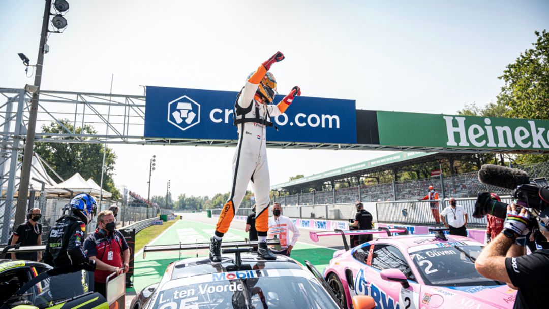 Jaxon Evans finishes Porsche Mobil1 Supercup season in second behind Larry ten Voorde 