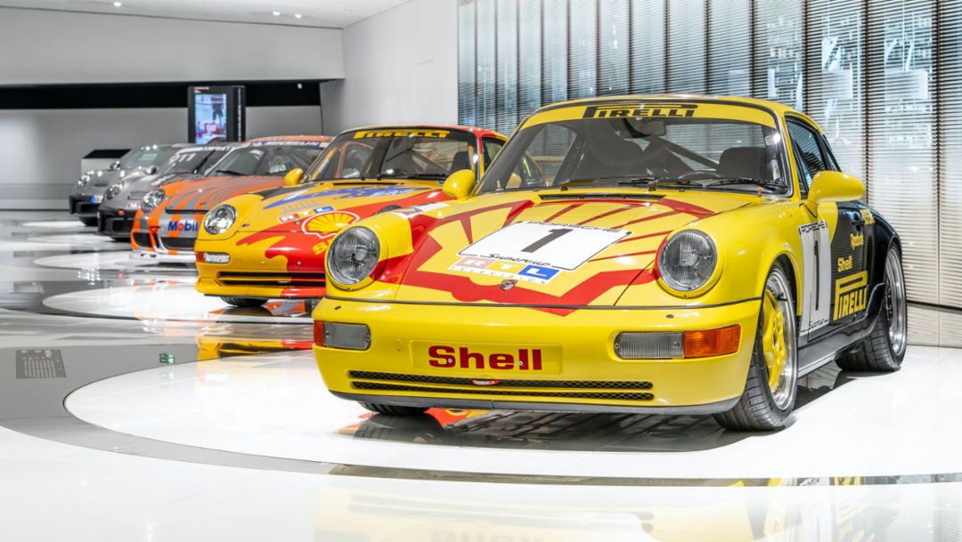 Exposición '30 años de la Porsche Supercup' en el Museo Porsche