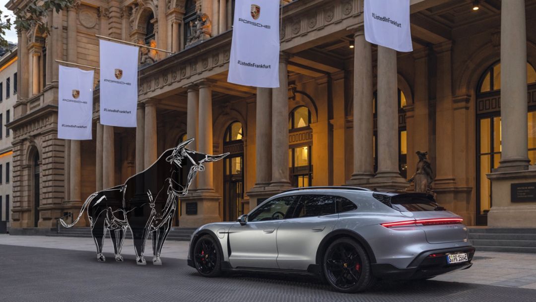 Porsche in turbo mode as it enters the DAX