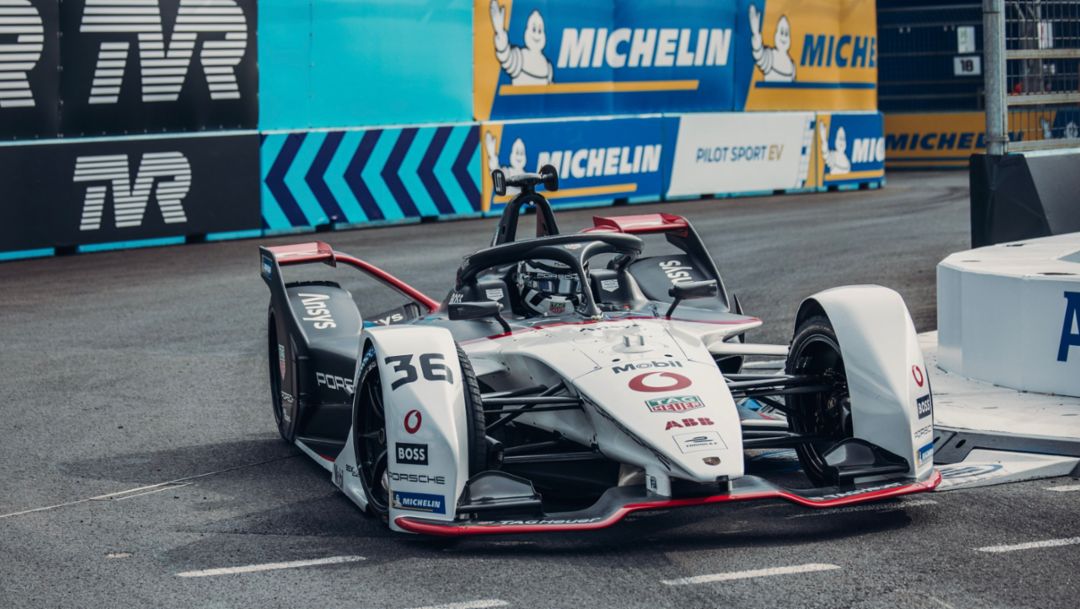Porsche eager to end the season with success at the Formula E debut in Seoul
