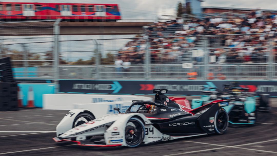 Pascal Wehrlein earns points again in second London Formula E race