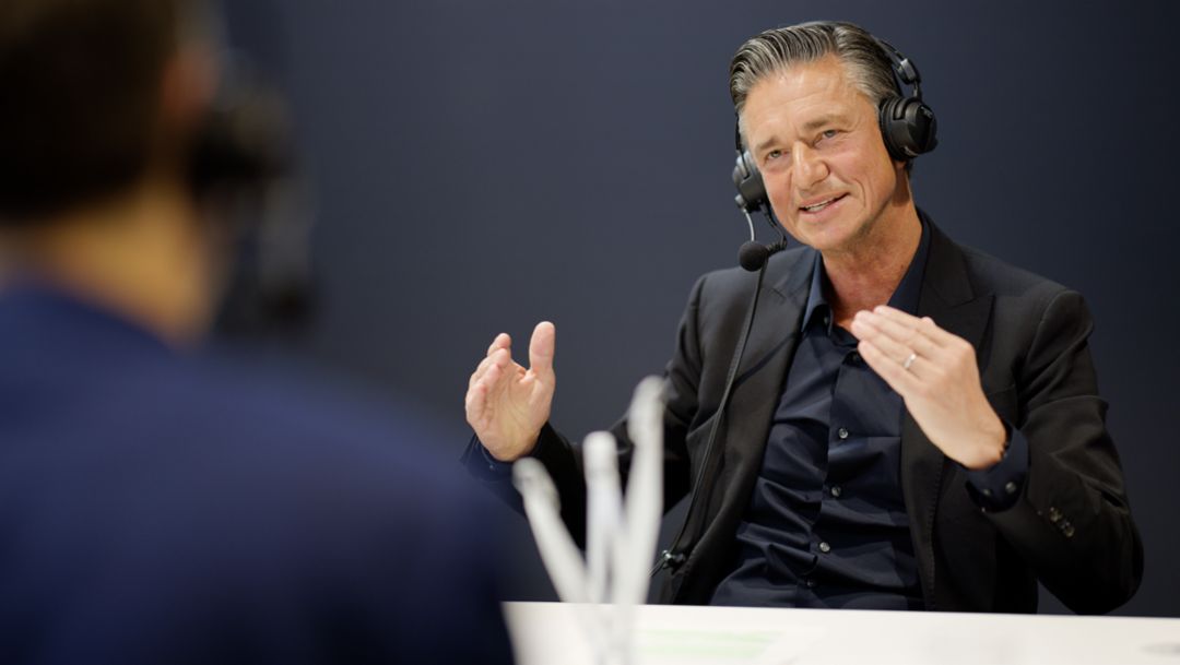 9:11 Porsche Podcast: Lutz Meschke zum Geschäftsjahr 2022