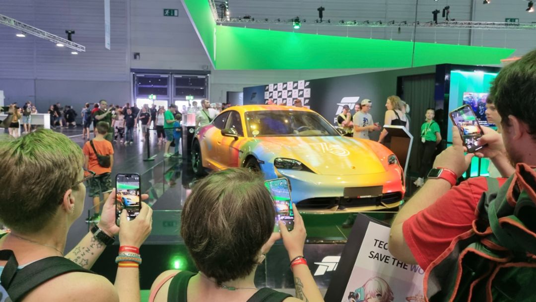 Porsche feiert 75 Jahre Sportwagen auf der „gamescom“