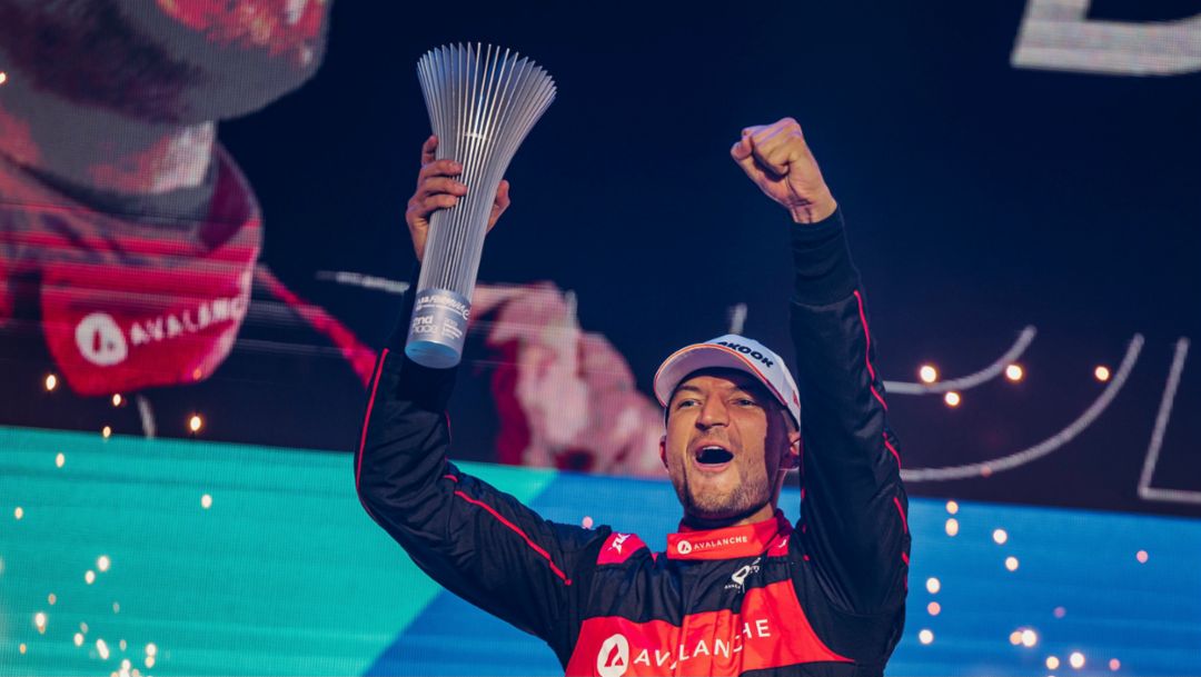 Porsche 99X Electric races to title glory with Jake Dennis and Porsche customer team Avalanche Andretti