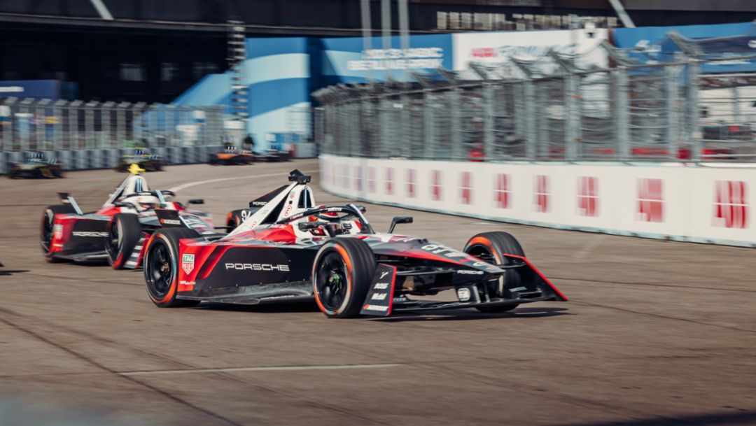 Porsche leads the drivers’ standings of the Formula E World Championship