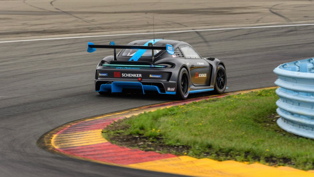 Porsche GT4 e-Performance impresses racing fans at Watkins Glen
