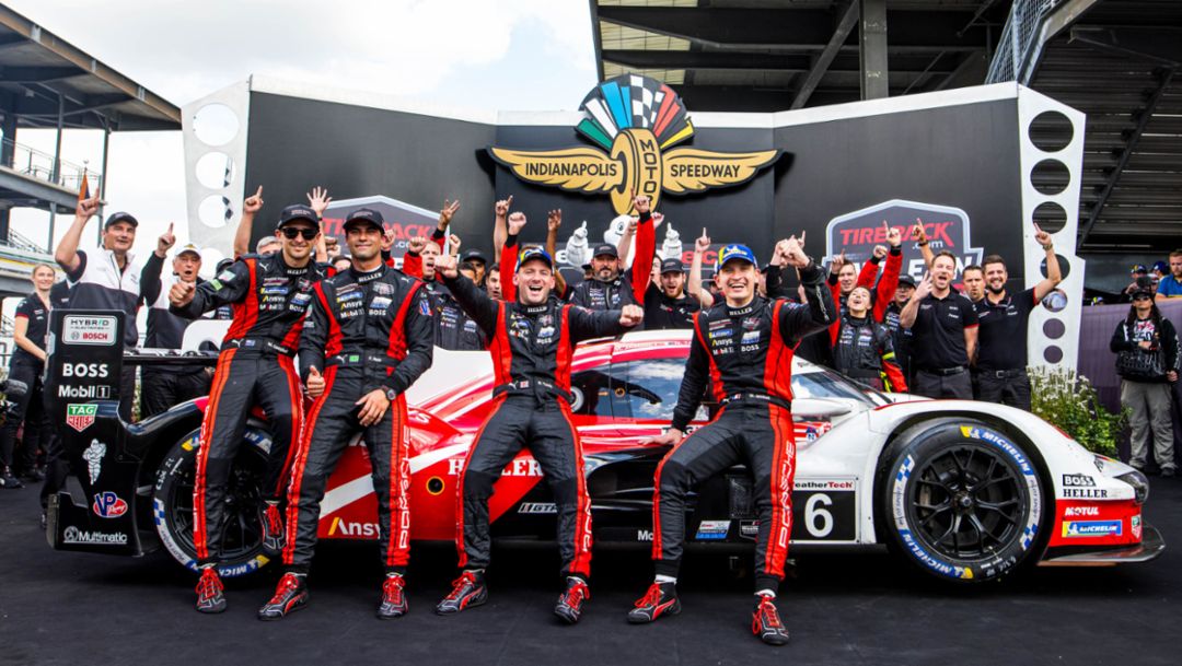 Porsche Penske Motorsport feiert hart erkämpften Doppelsieg in Indianapolis