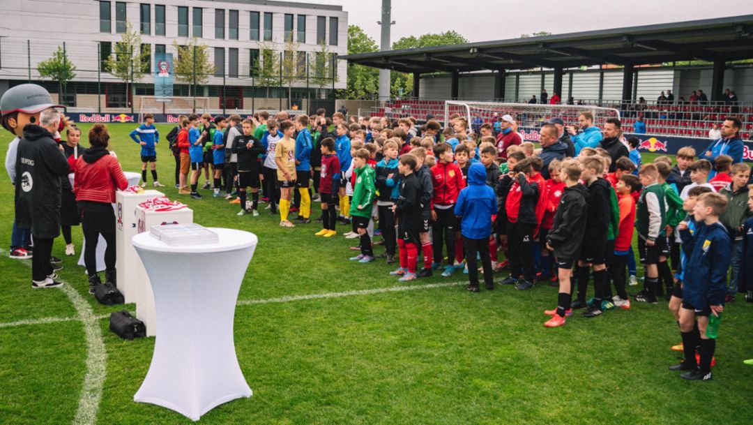 „Leipziger Viertelfinale 2023“: 900 Kinder und Jugendliche kickten um den Sieg