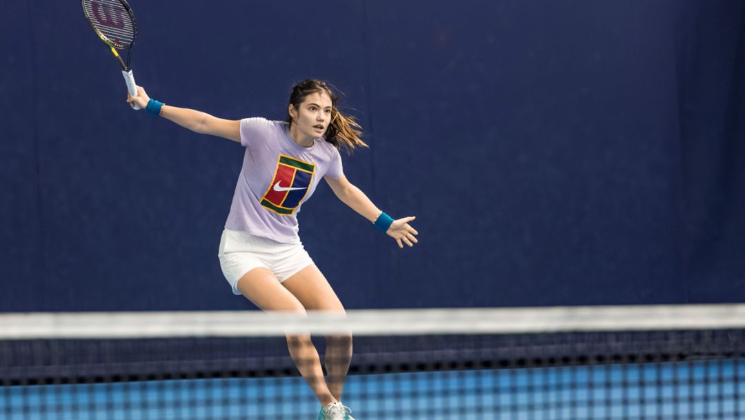 Porsche-Markenbotschafterin Emma Raducanu: „Ich habe Tennis sehr vermisst“