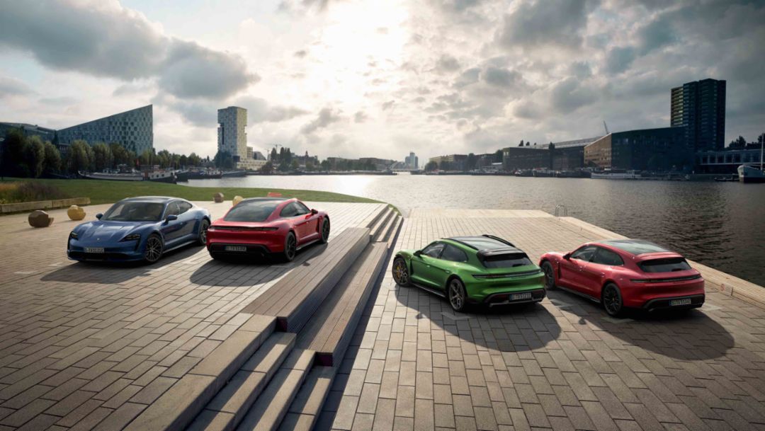 Porsche posts stable sales in 2023: strong growth for the 911 and Taycan