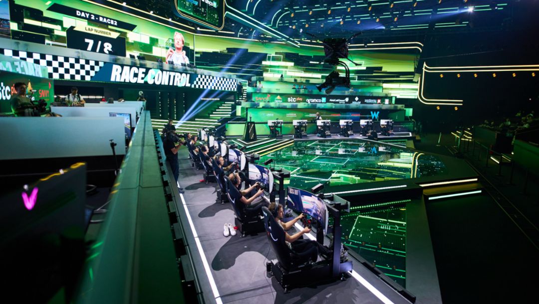 Simracing-Werksteam von Porsche kämpft um den Esports-Weltpokal