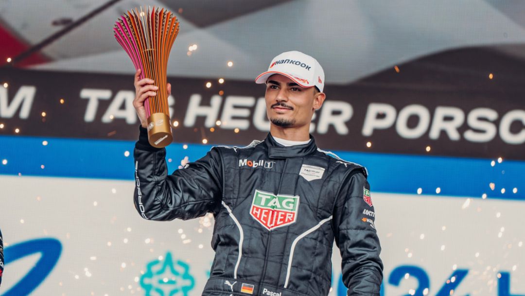 TAG Heuer Porsche Formel-E-Team startet mit Sieg in Mexiko in die neue Saison