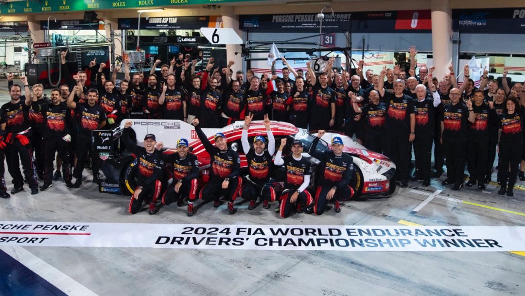 Porsche works drivers win the FIA World Endurance Championship