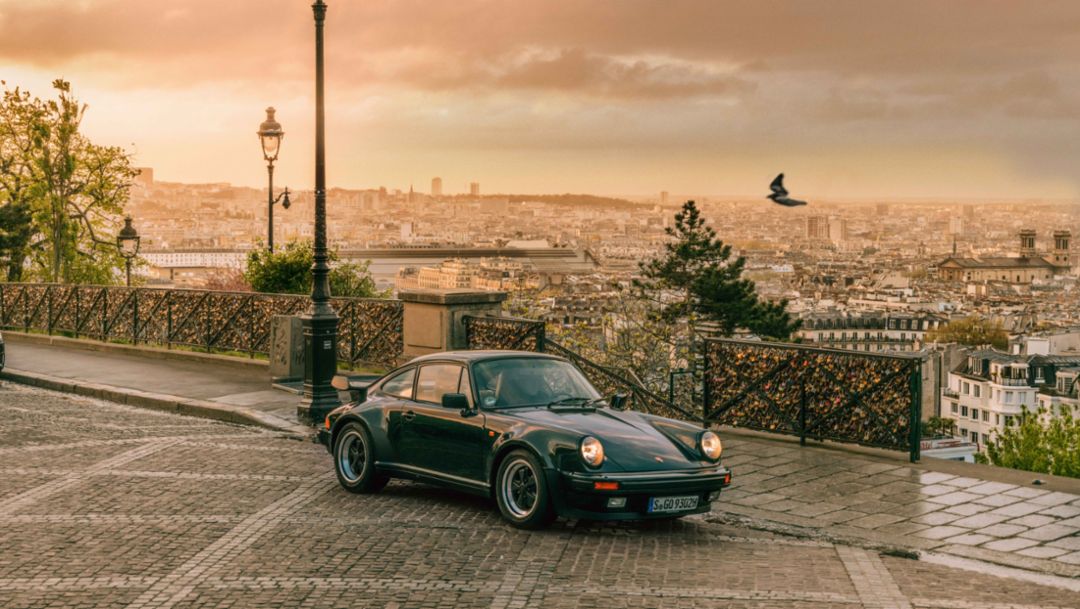 De regreso: con un 911 Turbo por París para el 50 aniversario
