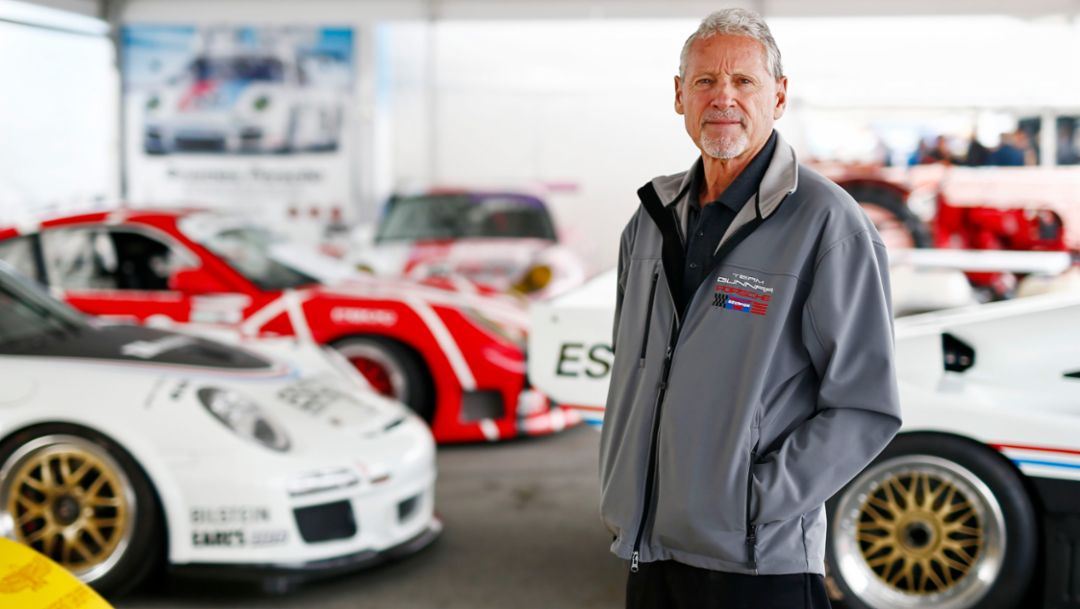 Kevin Jeanette, aficionado de Porsche. Rennsport Reunion VI, WeatherTech Raceway Laguna Seca, California, 2018, Porsche AG