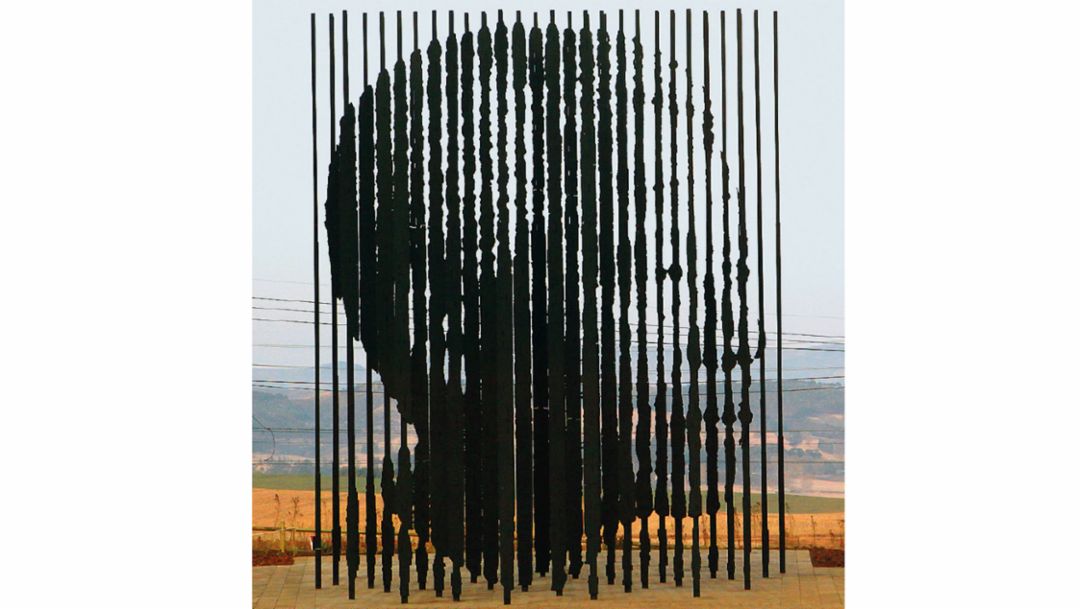 Nelson Mandela Sculpture, 2018, Porsche AG