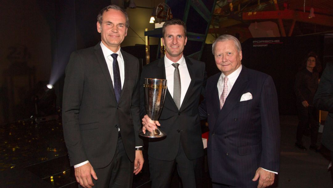 Porsche Cup 2017: Oliver Blume, Gewinner Christian Ried, Dr. Wolfgang Porsche (l-r), Porsche AG