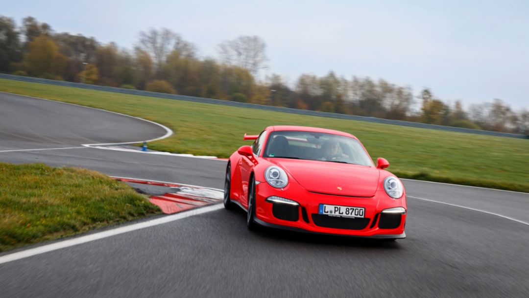 Michelle Gatting, Rennfahrerin, Porsche GT3, Rundkurs Leipzig, 2014, Porsche AG
