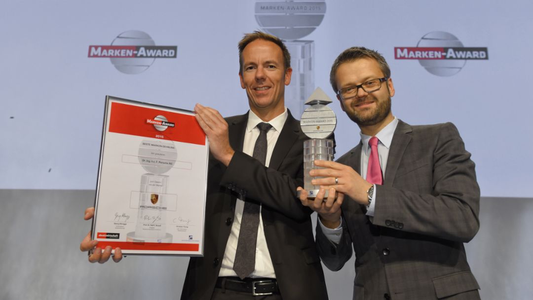 Robert Ader, Director Marketing Communications, and Marek Grzebin, Manager Communications Strategy & Transfer (l-r), Marken-Award, 2015, Porsche AG