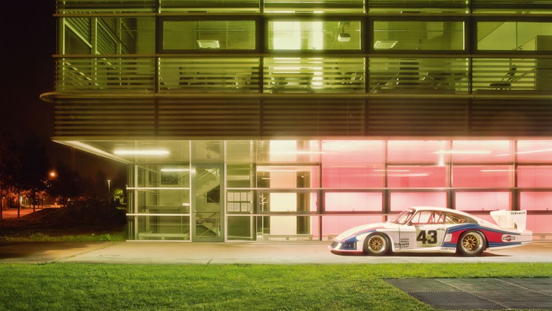 The Institute of high-performance computing at the University of Stuttgart and the Porsche 935 “Moby Dick”