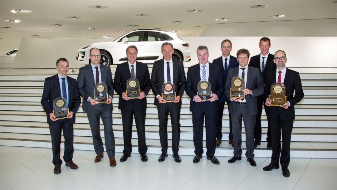 August Achleitner, Vice President model range 911 , Dr. Michael Becker, Vice President model range Macan, Detlev von Platen, Member of the Executive Board, Sales and Marketing, Oliver Blume, CEO, Siegfried Bülow, Chairman of the Management Board of Porsche Leipzig GmbH, Dr. Stefan Weckbach, Vice President model range BEV, Dr. Michael Löffler, Vice President Customer Relations, Michael Drolshagen, Vice President After Sales, Frank Moser, Vice President Corporate Quality, 2016, Porsche AG
