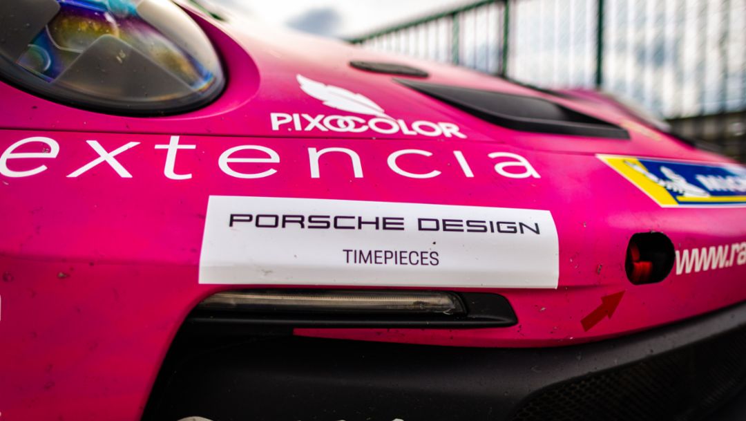 Porsche Design Timepieces devient le partenaire officiel du Club Porsche Motorsport France