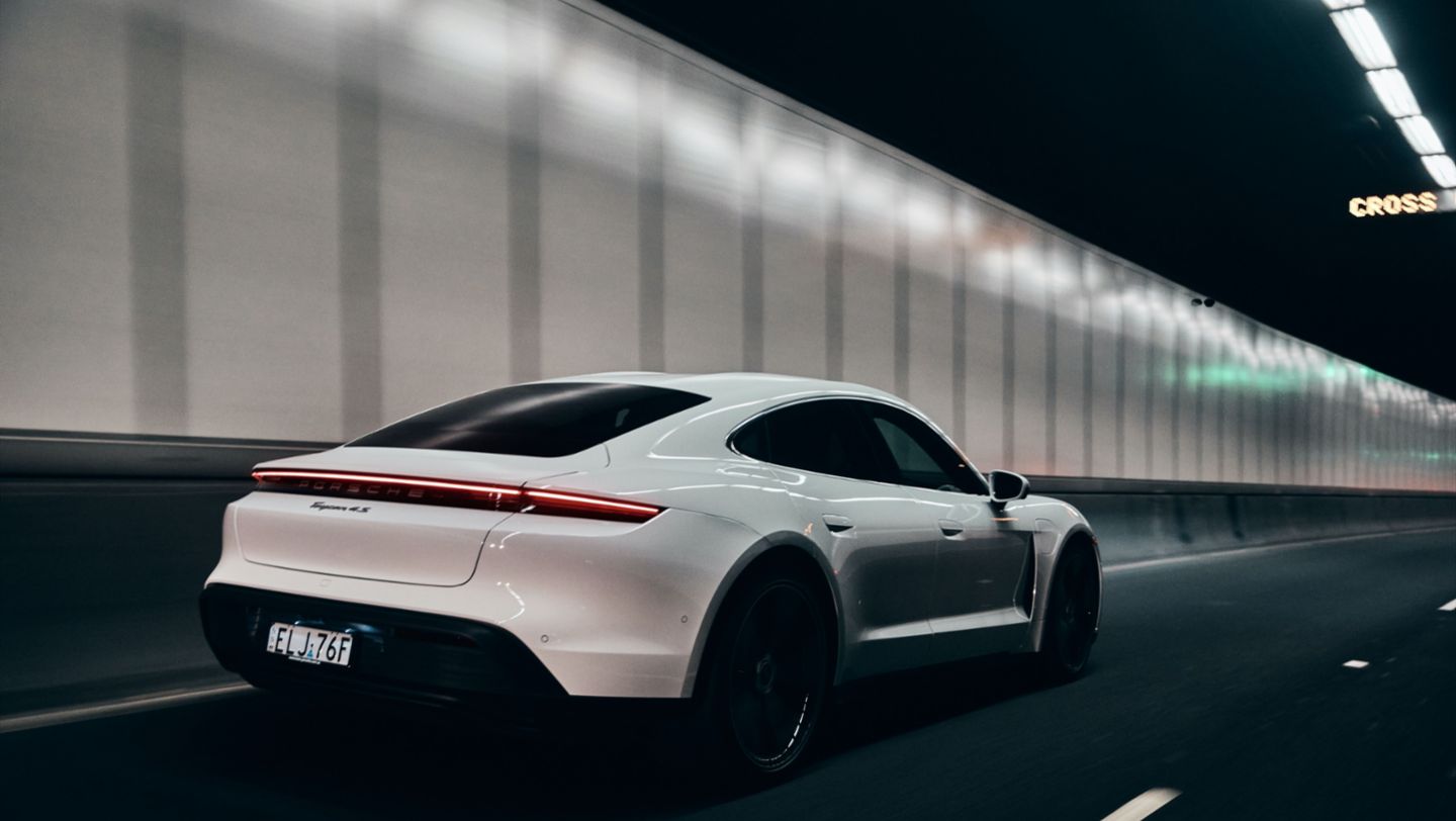 Taycan 4S, Sydney, 2021, Porsche AG