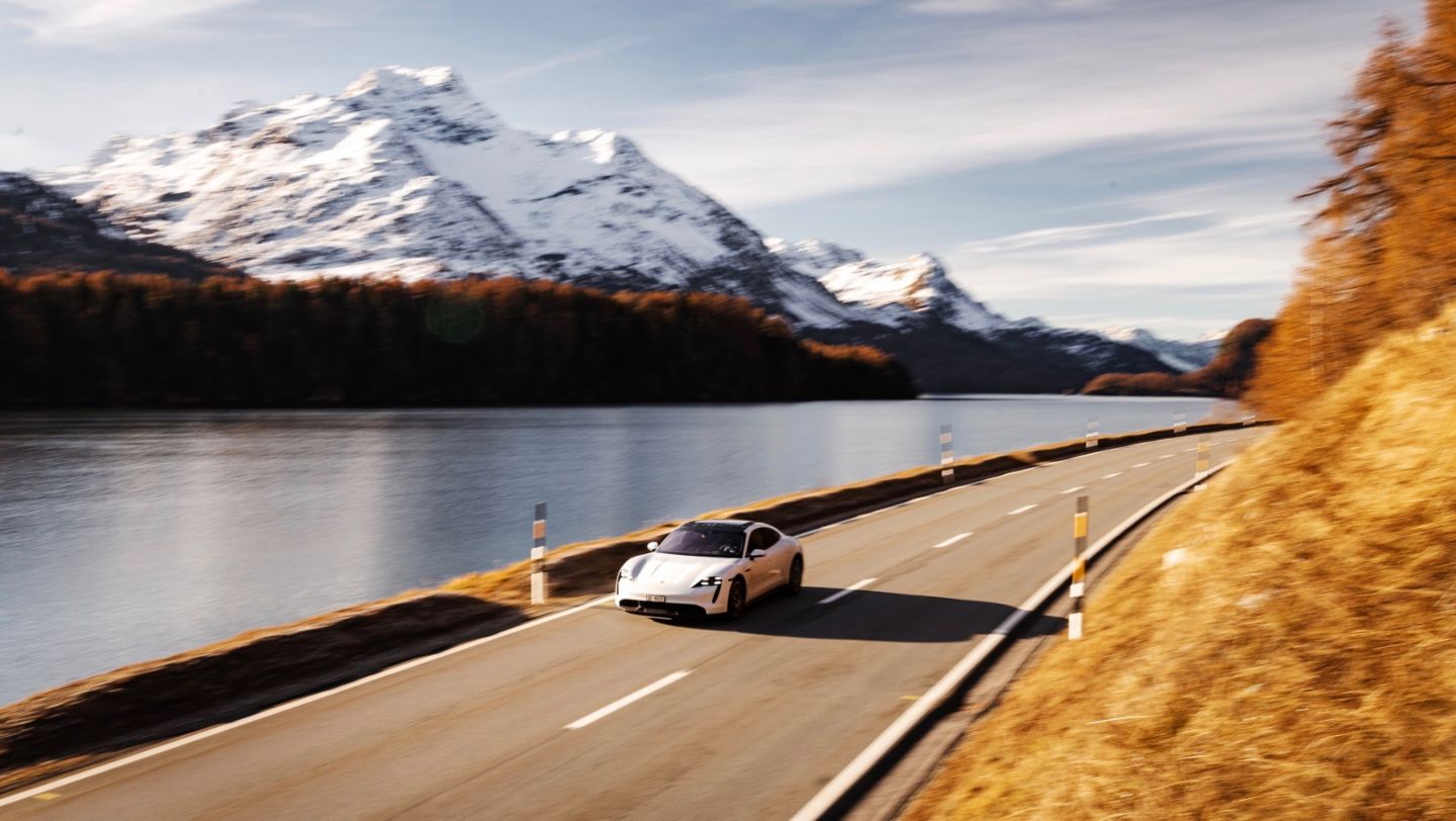 Taycan Turbo S, Bergell, 2021, Porsche Schweiz AG