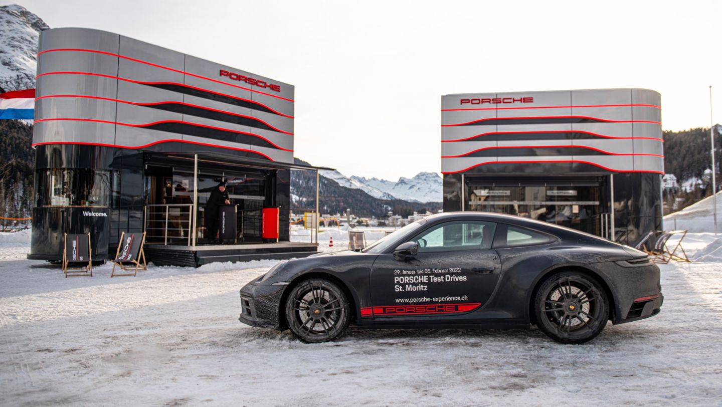 Porsche 911 Carrera 4 GTS, Mobile Event Unit, St. Moritz Gourmet Festival, 2022, Porsche Schweiz AG