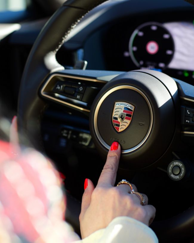 Antje-Katrin Schaniel, Panamera 4S E-Hybrid, 2025, Porsche Schweiz AG