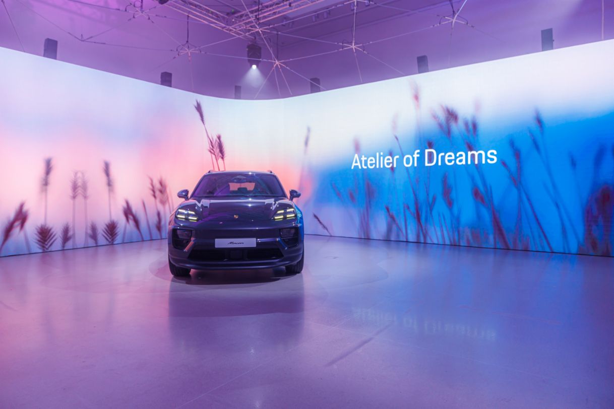 Porsche Macan se prezentovalo v Galerii Mánes