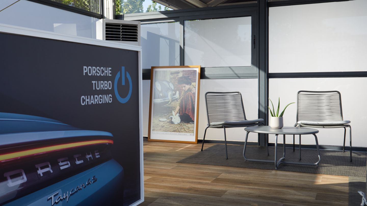 Unidad móvil de carga Porsche en Sevilla, 2021, Porsche Ibérica