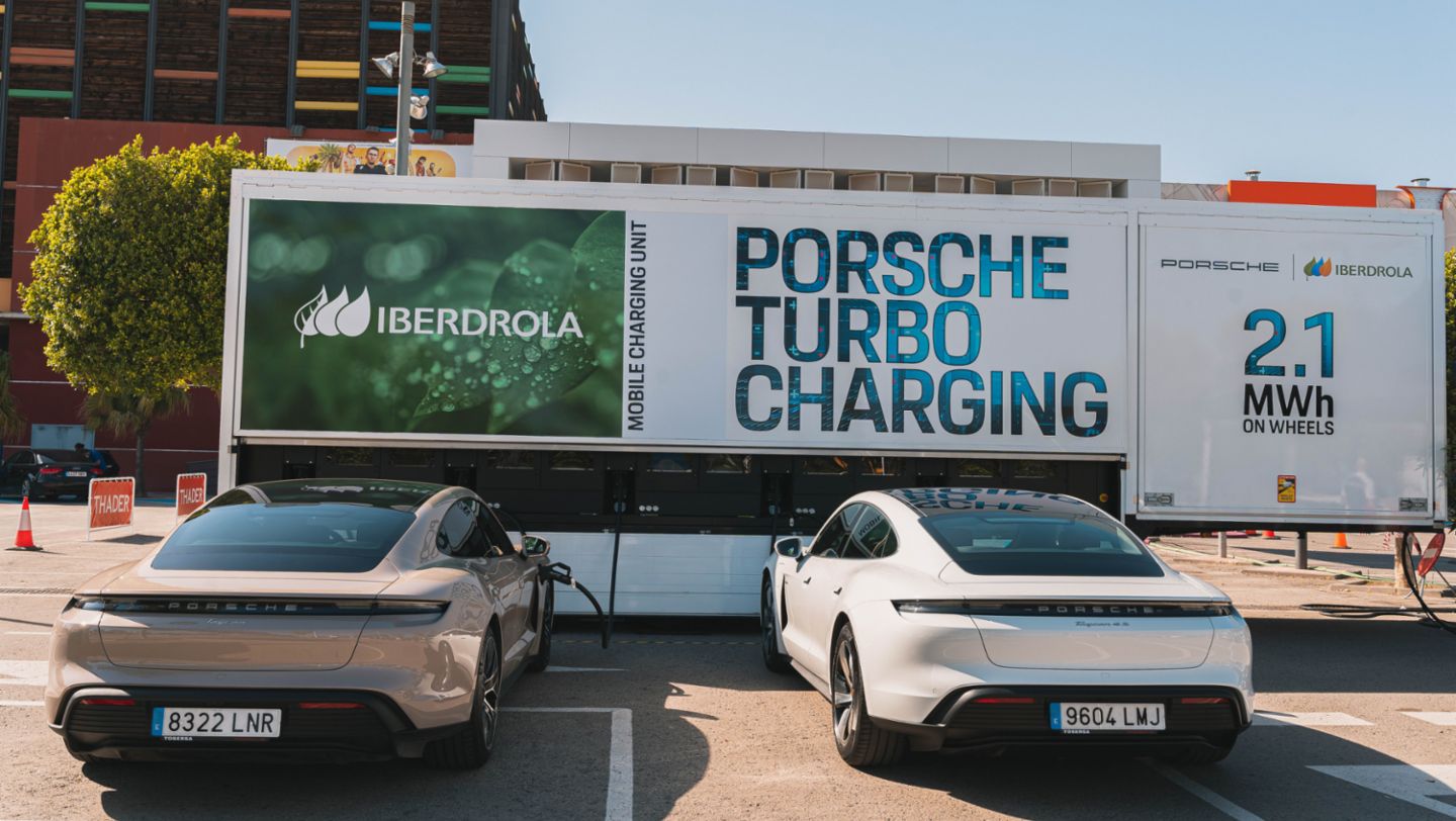 Unidad móvil de carga Porsche, 2021, Porsche Ibérica