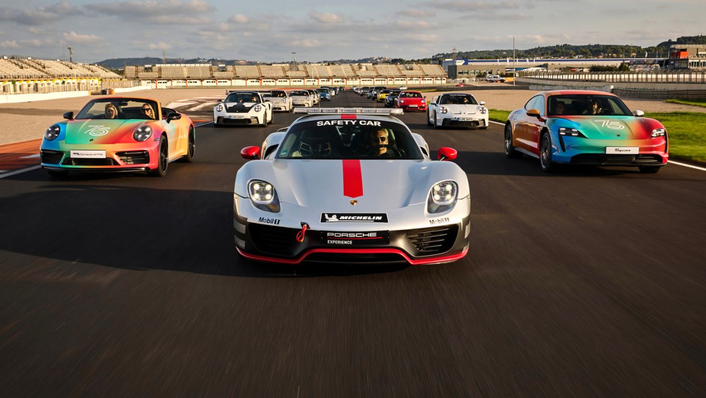 Celebración del 75º aniversario de Porsche, Circuito Ricardo Tormo, Valencia, 2023 Porsche Ibérica