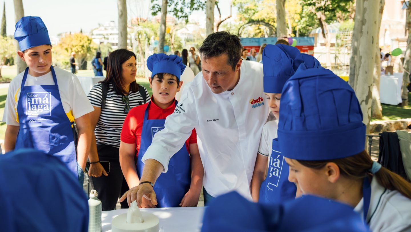 Taller de cocina con niños autistas en la 6ª edición de ChefsForChildren, 2024, Porsche Ibérica