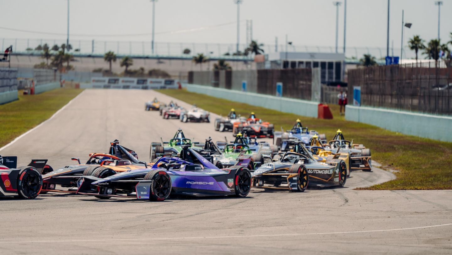 Pascal Wehrlein, Porsche 99X Electric (nº 1), E-Prix de Miami, 2025, Porsche AG