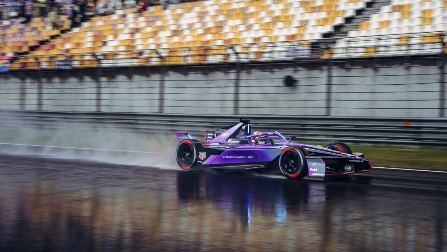 Pascal Wehrlein, Porsche 99X Electric (nº 1), 2ª carrera del E-Prix de Shanghái, 2025, Porsche AG