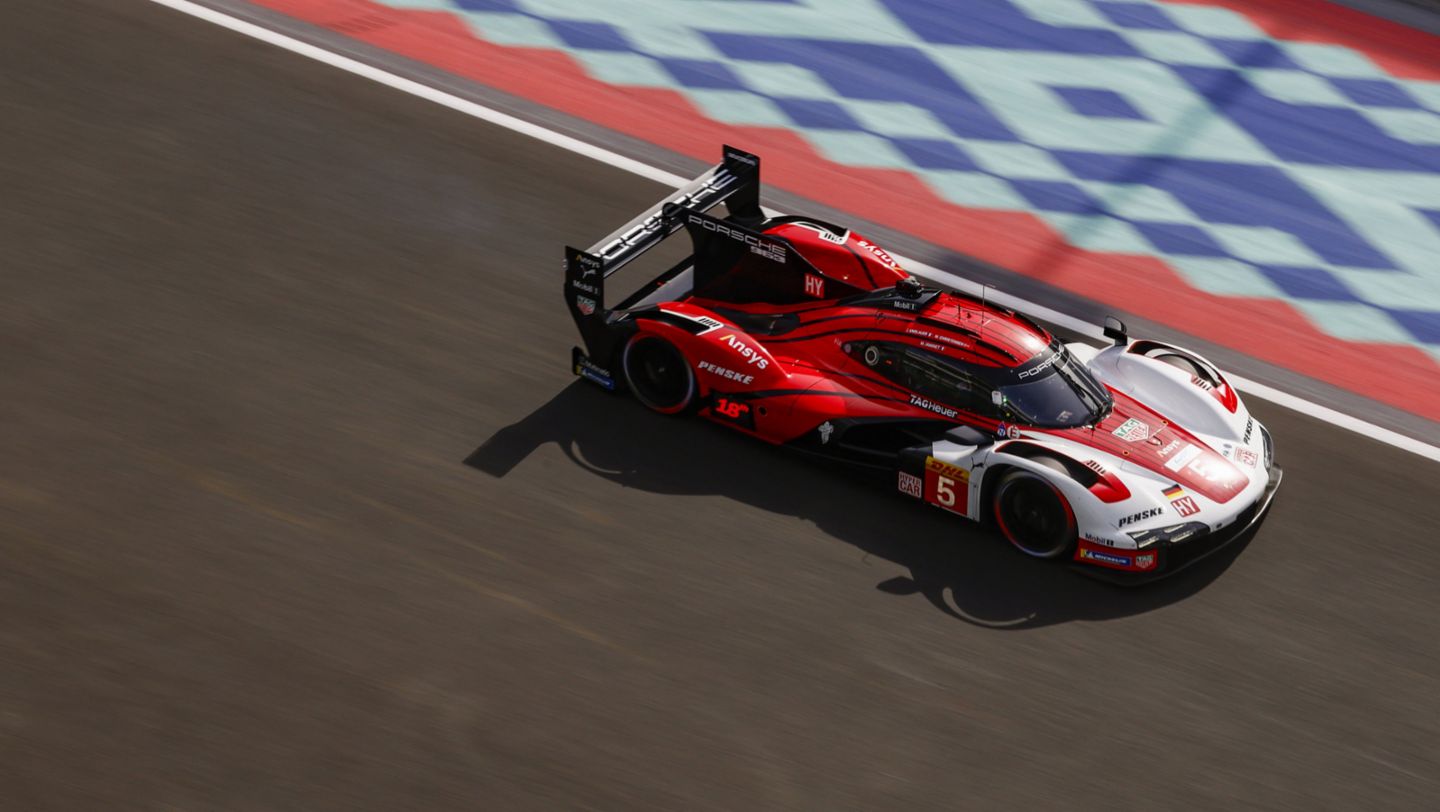 Porsche 963, Porsche Penske Motorsport (nº 5), Julien Andlauer (FRA), Michael Christensen (DIN), Mathieu Jaminet (FRA), carrera, 1.812 km de Catar, Campeonato del Mundo de Resistencia FIA (WEC), 2025, Porsche AG