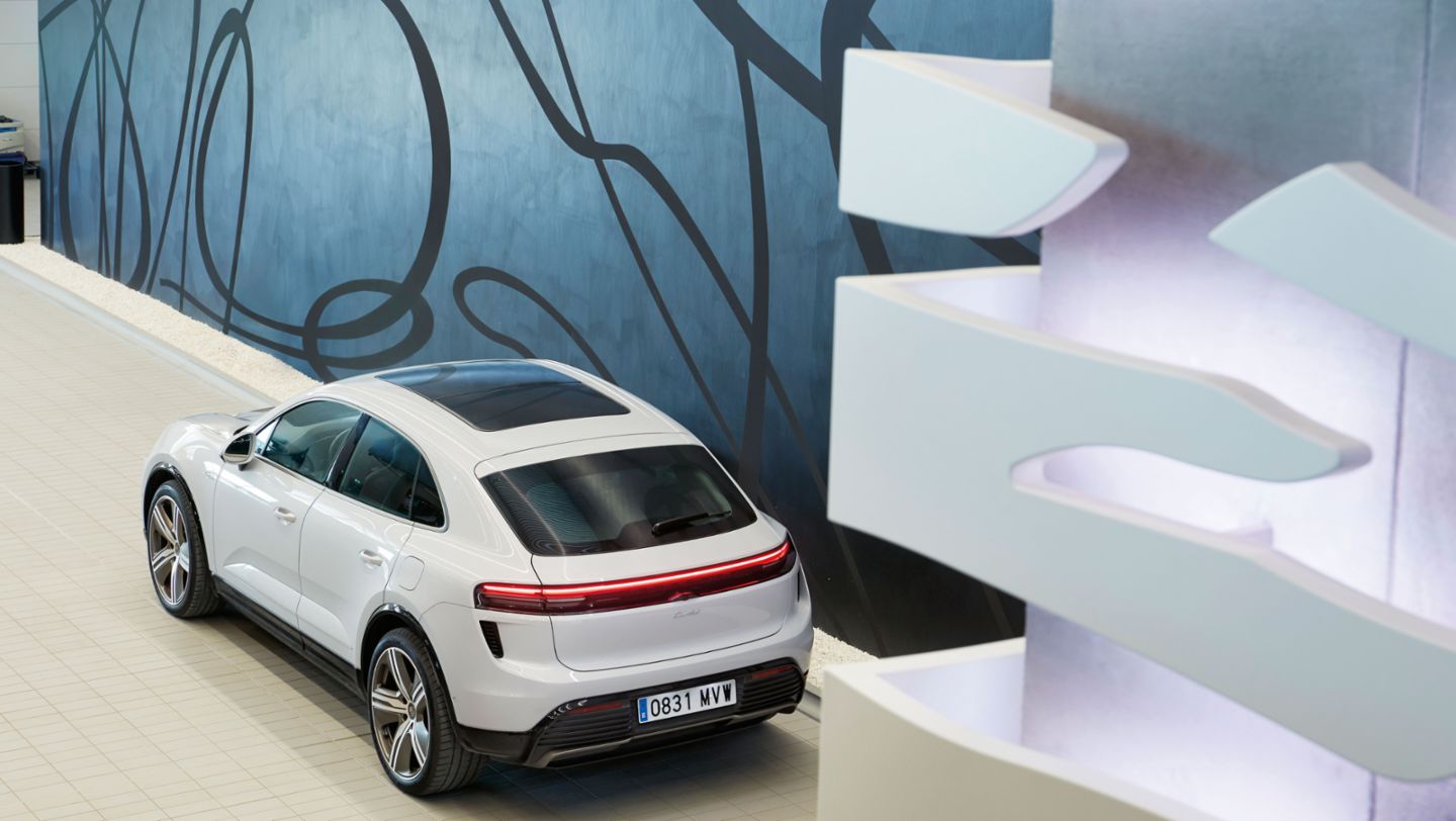 Porsche Macan Electric, Bodegas Benjamín de Rothschild & Vega Sicilia, Rioja, Porsche Ibérica