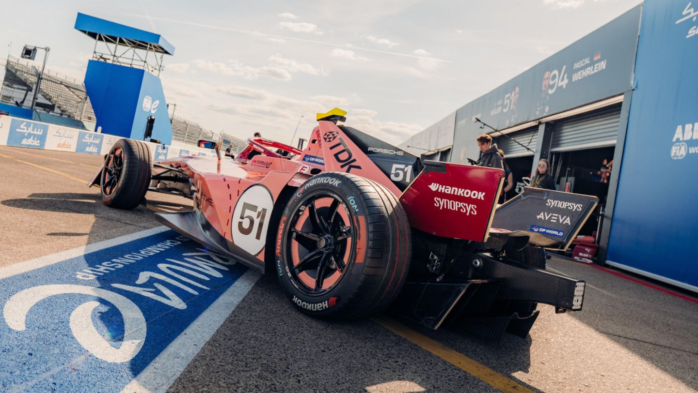 Nico Müller, Porsche 99X Electric (nº 51), E-Prix de Berlín 1, 2026, Porsche AG