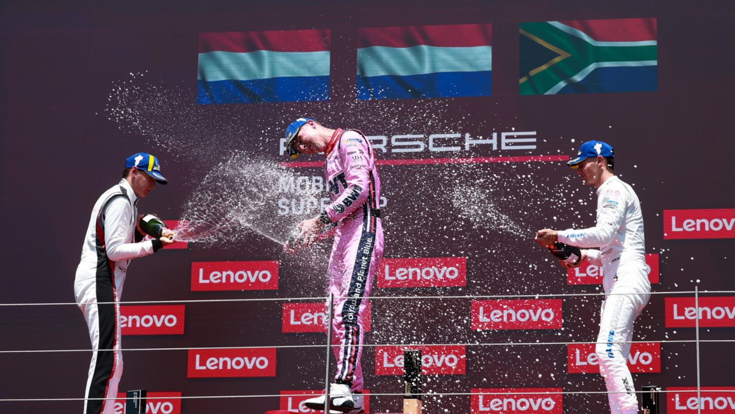 Flynt Schuring (PB), Schumacher CLRT (nº 12), Robert de Haan (PB), BWT Lechner Racing (nº 1), Keagan Masters (Sudáfrica), Proton Competition (nº 4) (i-d), Porsche Mobil 1 Supercup, Spielberg, Austria, 2026, Porsche AG