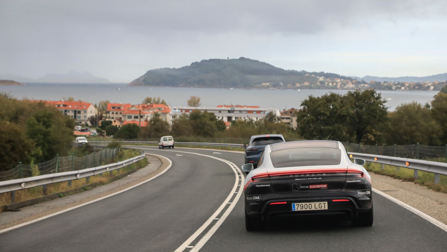 Taycan Electrotour - Etapa 5: Vigo - Braga - Oporto, 23/10/2020, Porsche Ibérica