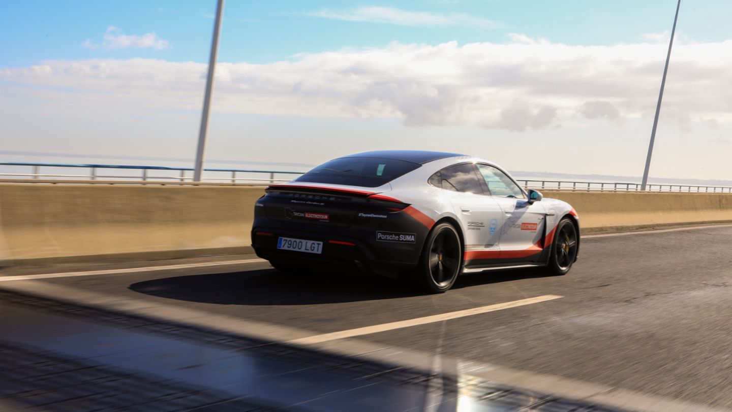 Taycan Electrotour - Etapa 7: Lisboa - Faro - Sevilla, 27/10/2020, Porsche Ibérica