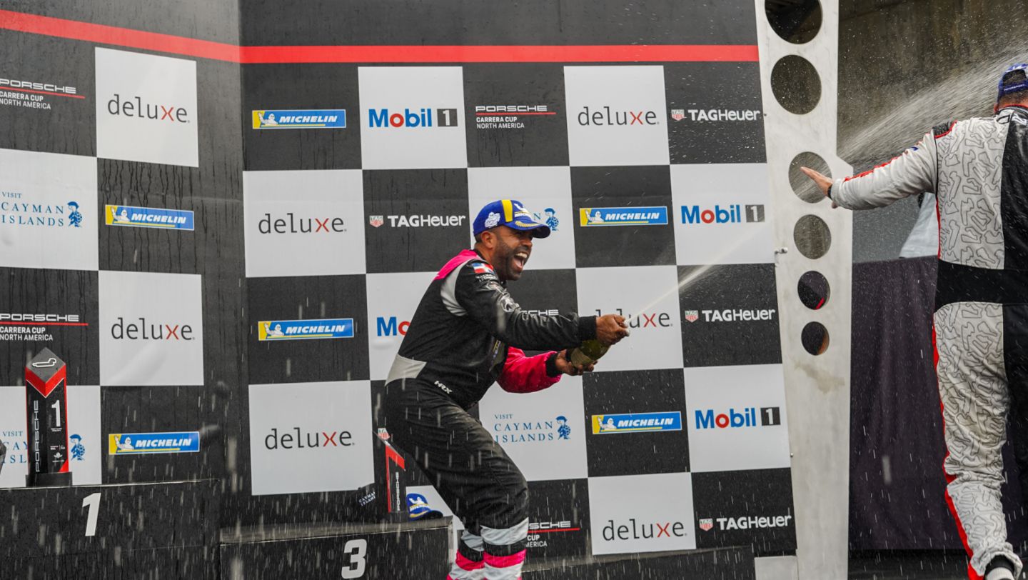 Porsche Carrera Cup North America, Indianápolis 2022: Efrín Castro festeja tras ganar la segunda carrera del fin de semana en la categoría Pro-Am.
