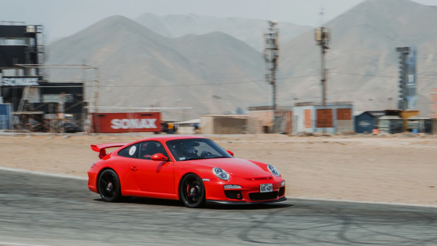 Porsche 911 GT3 de 2011, primer lugar en la prueba de Regularidad.