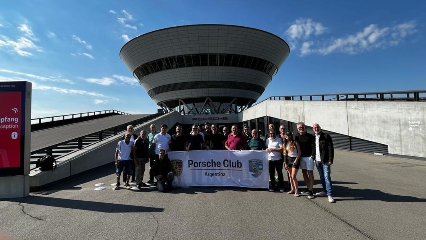 Porsche Club Argentina Road Tour Europa 2022, planta de Porsche en Leipzig