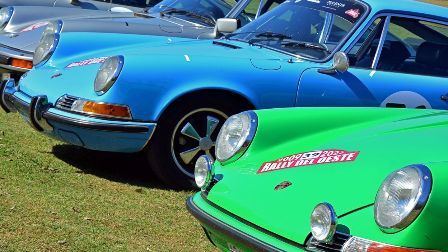Porsche 911, modelo 1970; Porsche 911 E, modelo 1971, Rally del Oeste 2022. Foto: @DavidRotondo